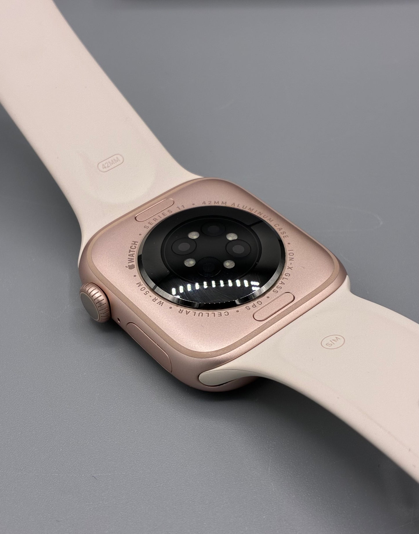 Apple Watch 11 GPS,Cellular + WIFI,  Rose Gold 42mm, Light Blush Sport Band, Baterie 100%