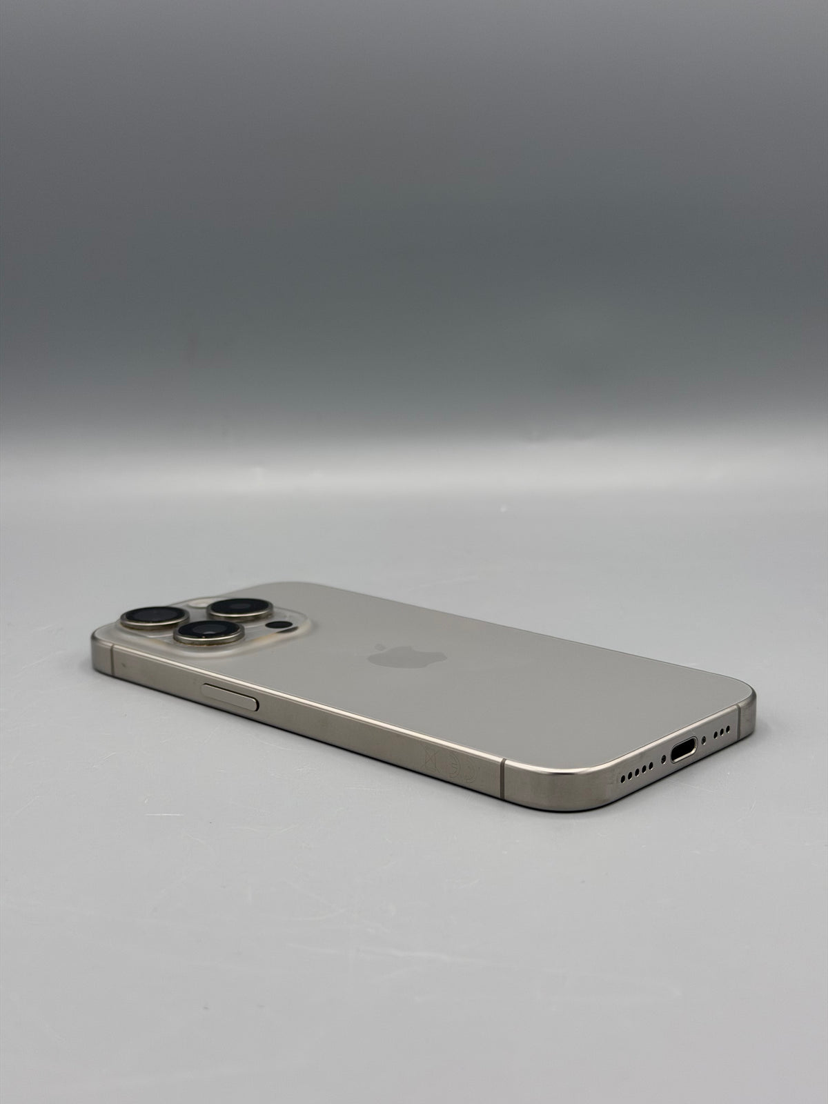 iPhone 15 Pro, 1 TB, Baterie 99% , 96 Cicluri, Natural Titanium