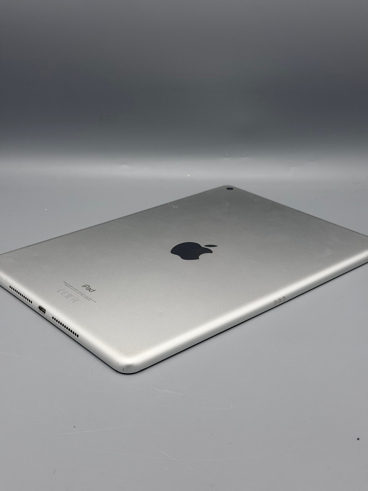 iPad Gen 9, 64 GB, Baterie 94%, 134 Cicluri, Wi-Fi, Silver