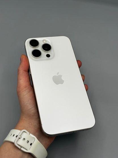 iPhone 15 Pro Max, 256 GB, Baterie 94%, White