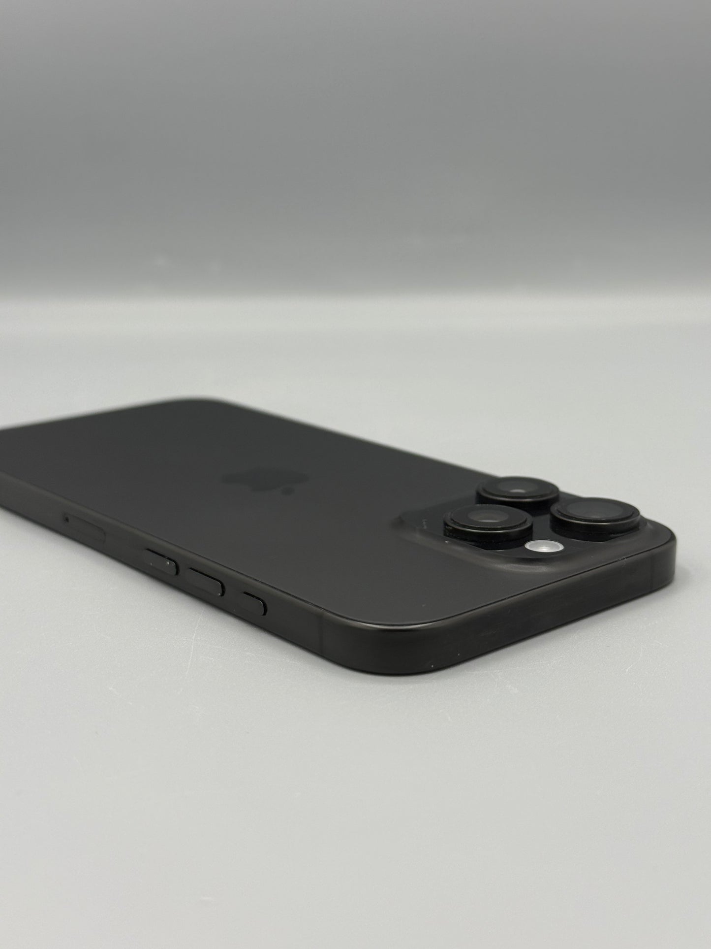 iPhone 16 Pro Max, 256 GB, Baterie 100%, 202 Cicluri, Black Titanium