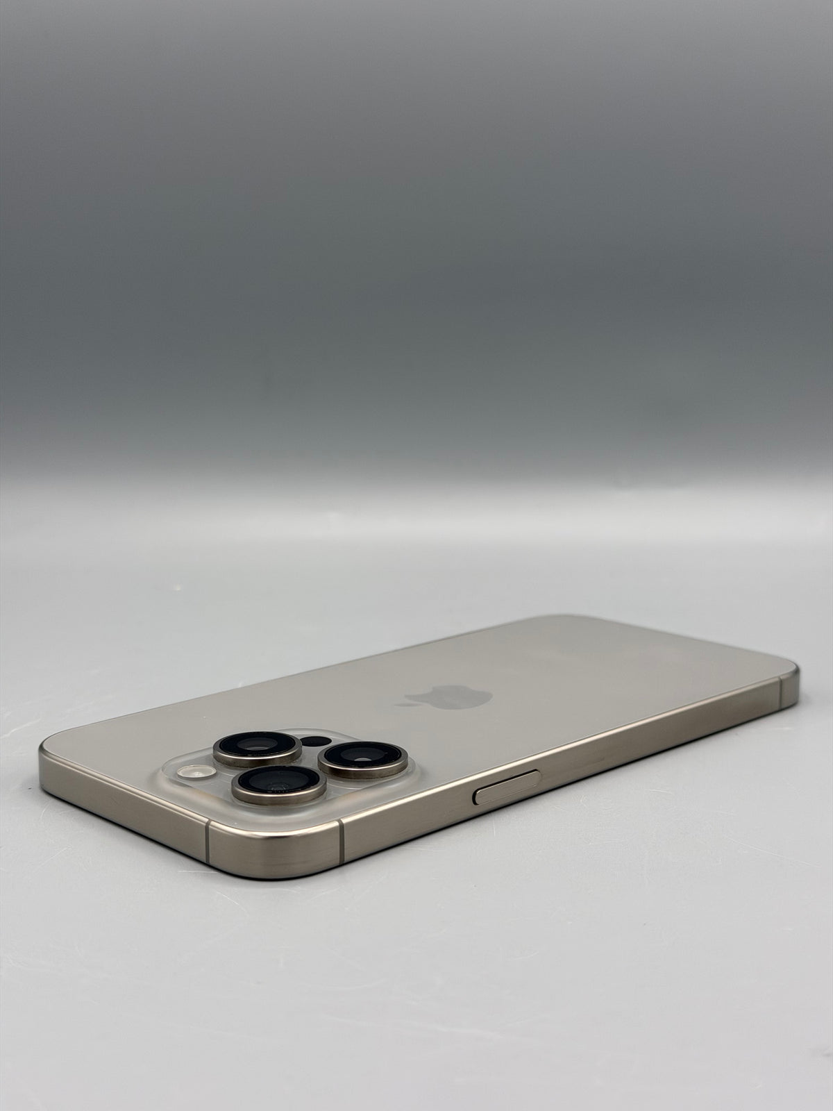 iPhone 15 Pro Max, 256 GB, Baterie 100%,86 Cicluri, Natural Titanium