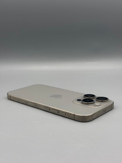 iPhone 15 Pro, 256 GB, Baterie 90% , 693 Cicluri, Natural Titanium