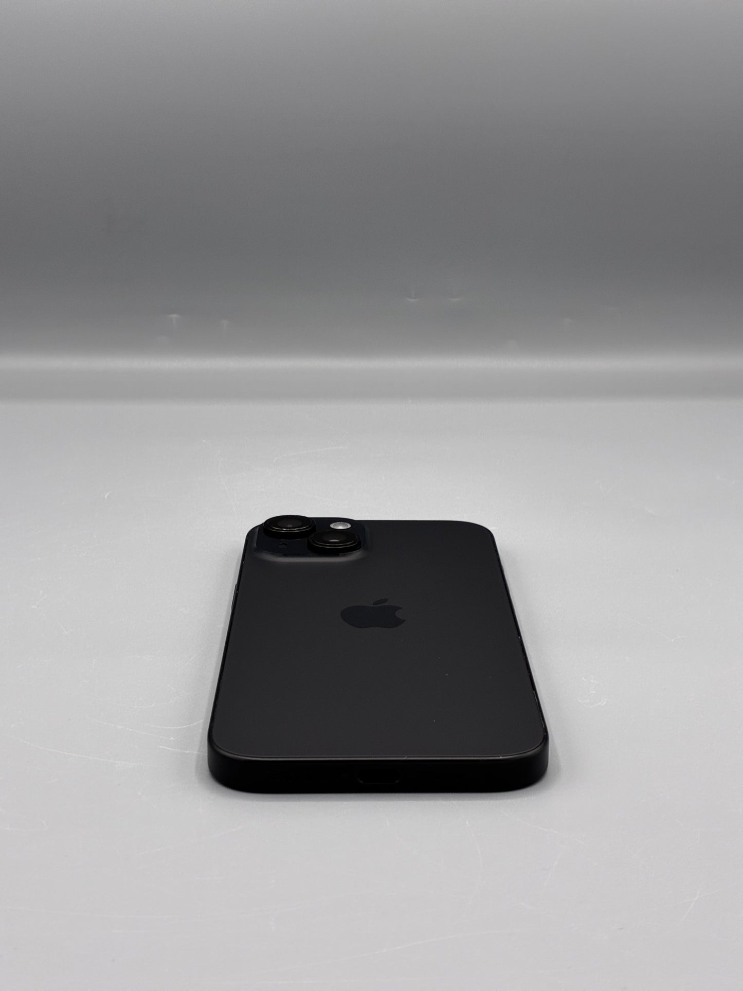 iPhone 15, 128 GB, Baterie 100%, Black