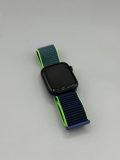 Apple Watch 7, GPS, Carcasa Midnight Aluminium, 45 mm,  Baterie 80%