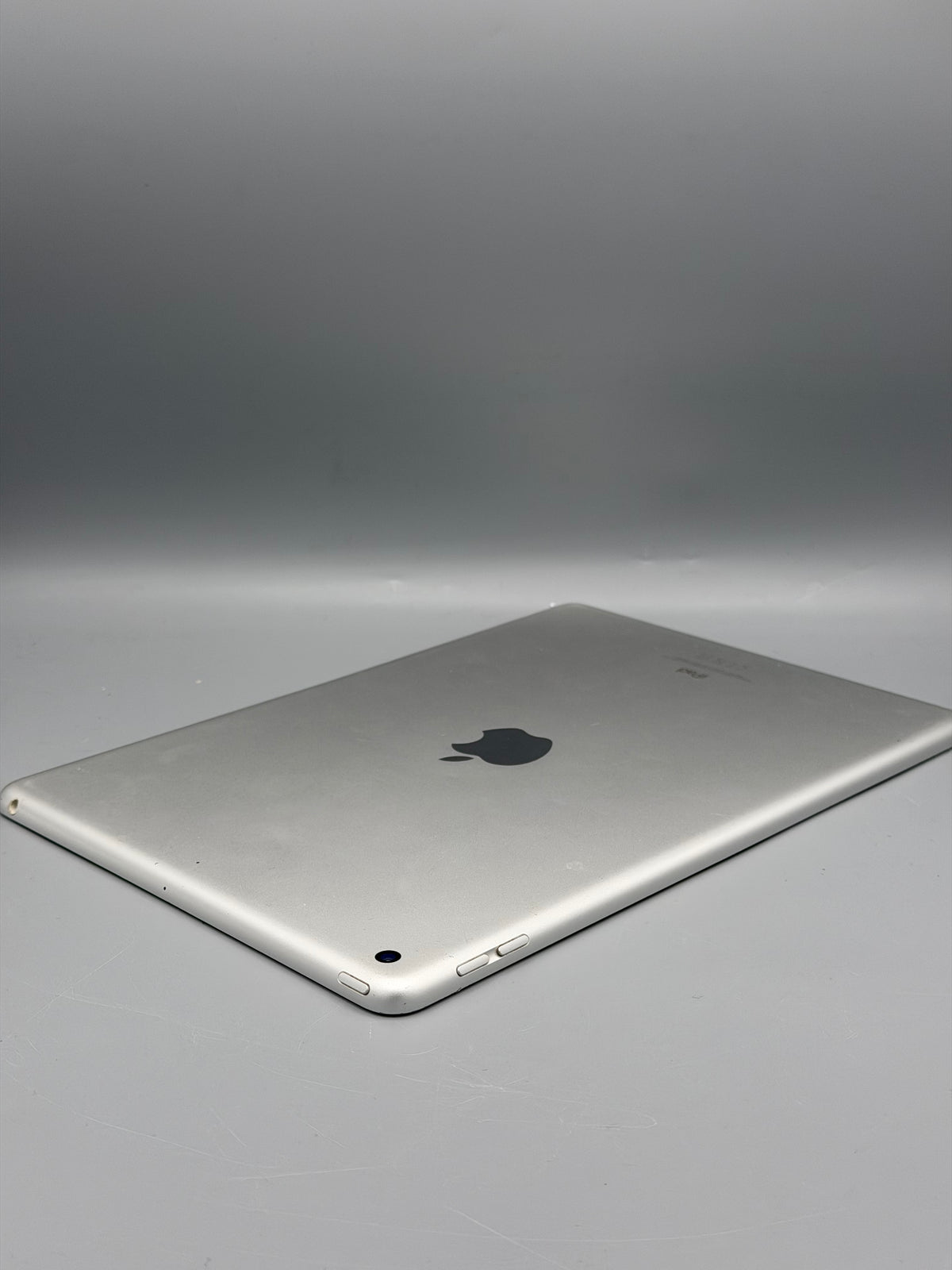 iPad Gen 9, 64 GB, Baterie 94%, 134 Cicluri, Wi-Fi, Silver