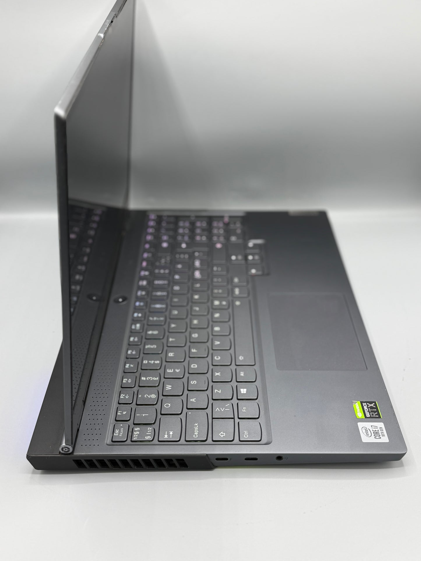 Lenovo Legion 7 i7 | Gen 10 | 16GB RAM | 1T SSD |RTX 2070 Super Max-Q Design 8GB | Display 15.6 full HD 144 GHz | Incărcător Original