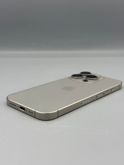 iPhone 15 Pro, 128 GB, Baterie 88%, 667 Cicluri, Natural Titanium