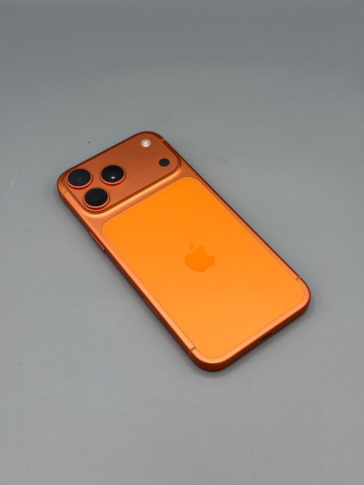 iPhone 17 Pro Max , 256 GB , Baterie 100%, 47 Cicluri, Nou, Cosmic Orange