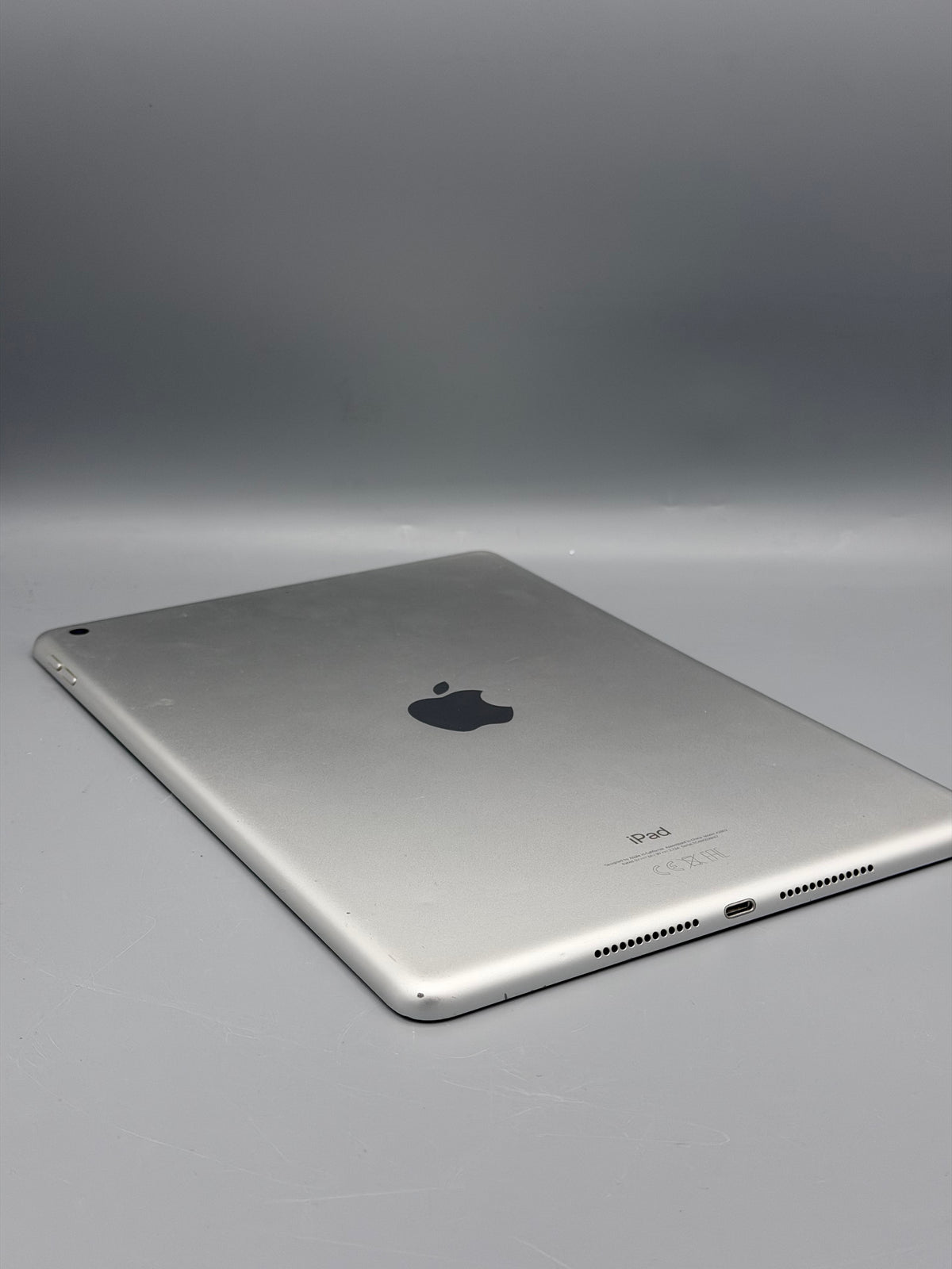 iPad Gen 9, 64 GB, Baterie 94%, 134 Cicluri, Wi-Fi, Silver