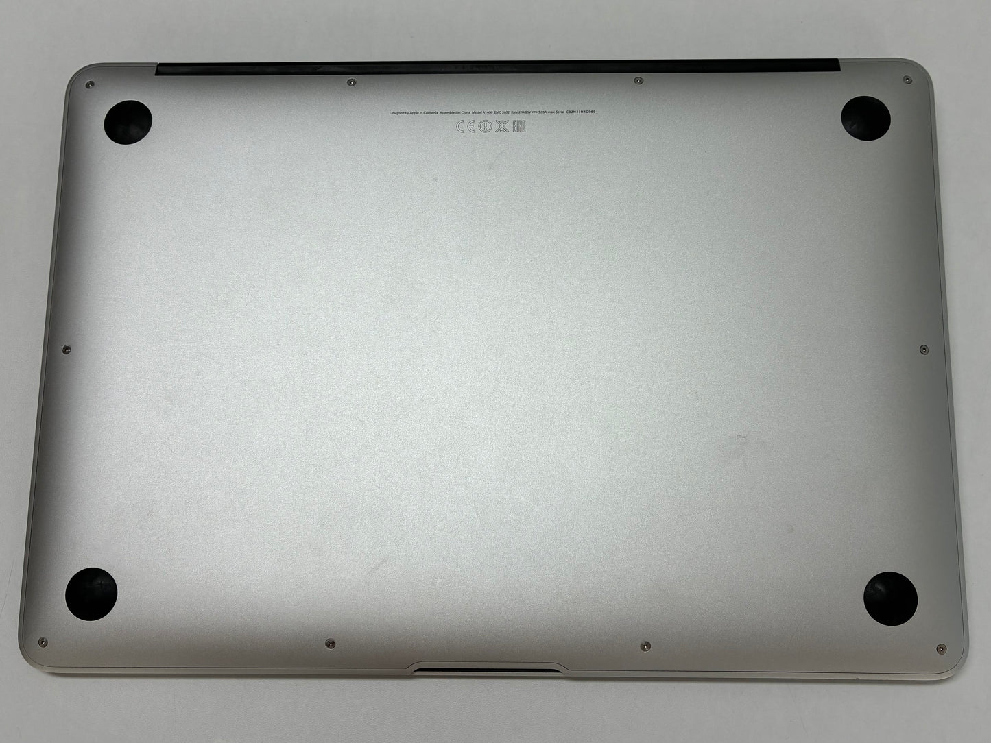 MacBook Air 13'' 2014, 4GB RAM, 128GB SSD, 227 Cicluri, Silver, Incarcator inclus