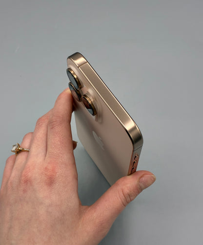 iPhone 16 Pro Max, 256 GB, Baterie 94%, Desert Titanium