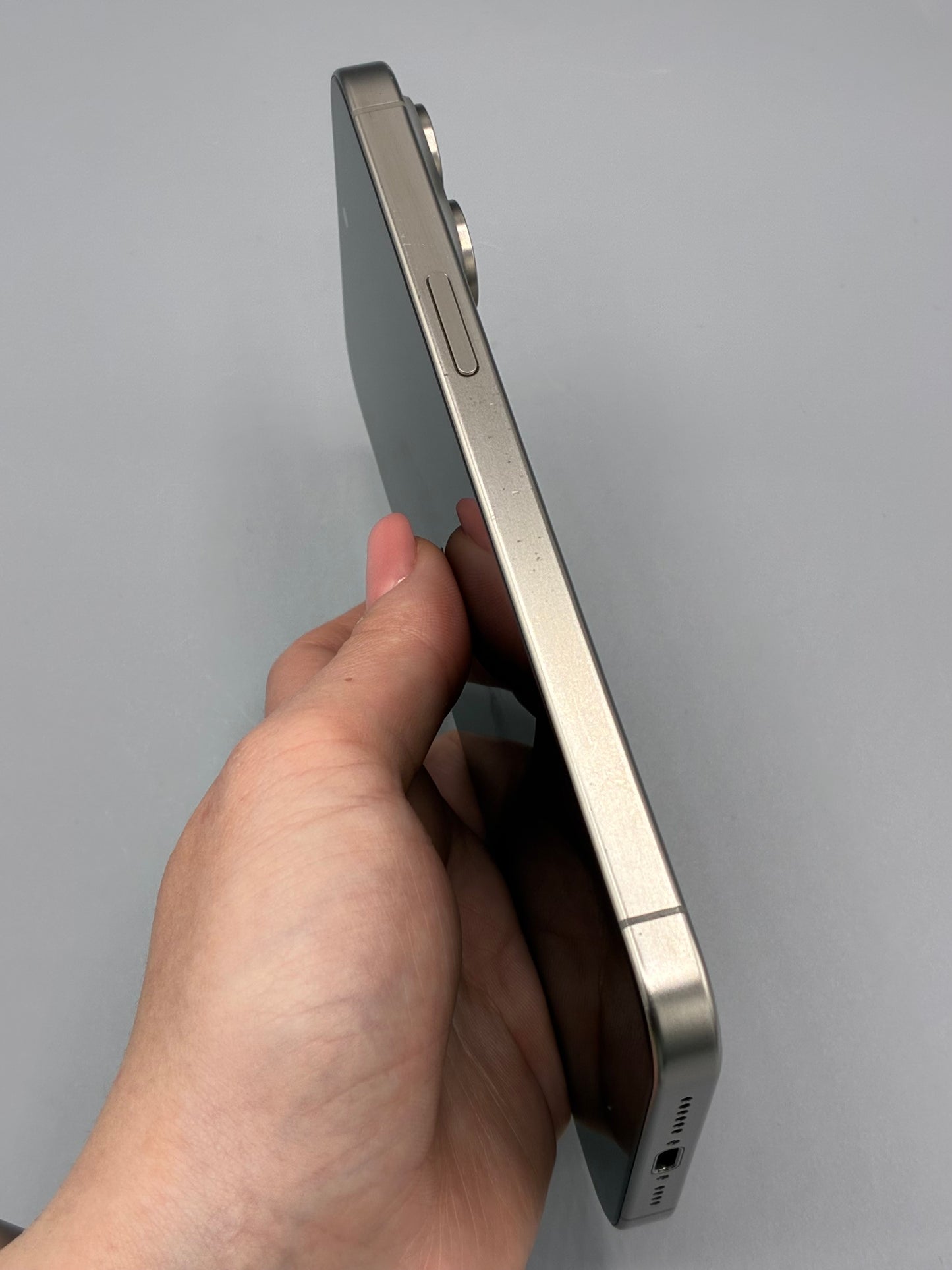 iPhone 15 Pro Max, 1 TB, Baterie 85%, Ecran schimbat, Natural Titanium