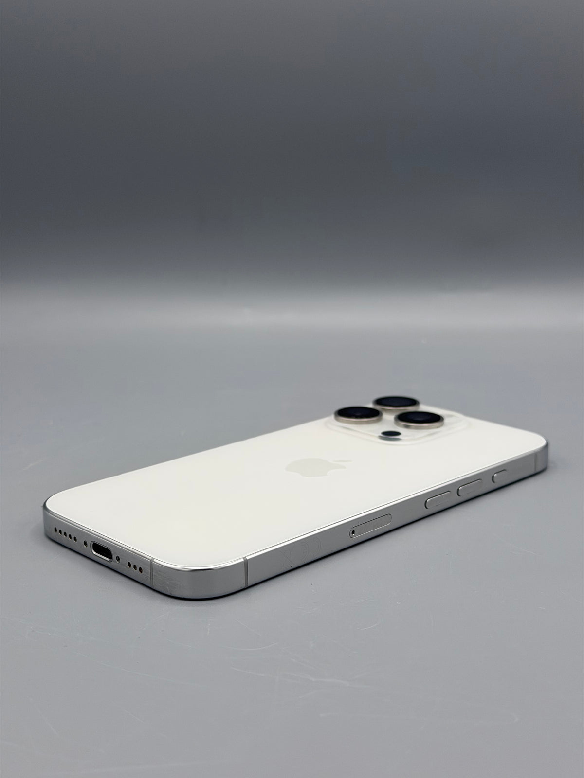 iPhone 16 Pro, 128 GB, Baterie 90%, 521 Cicluri, White Titanium