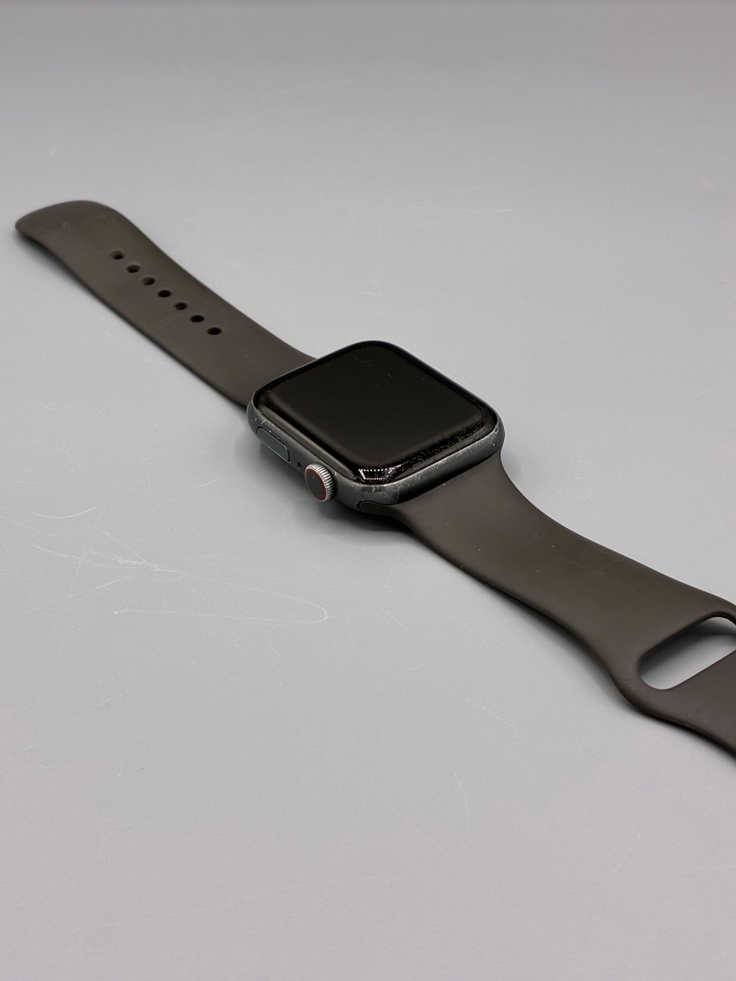Apple Watch 4, GPS, Cellular, 44 MM, Baterie 65%, Negru