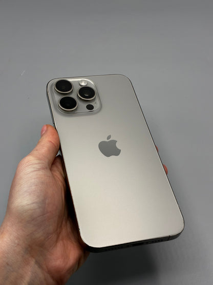 iPhone 15 Pro Max, 256 GB, 5G,  Baterie 88%, PUNCT ECRAN, Natural Titanium
