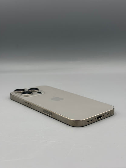 iPhone 15 Pro, 128 GB, Baterie 92% , 372 Cicluri, Natural Titanium