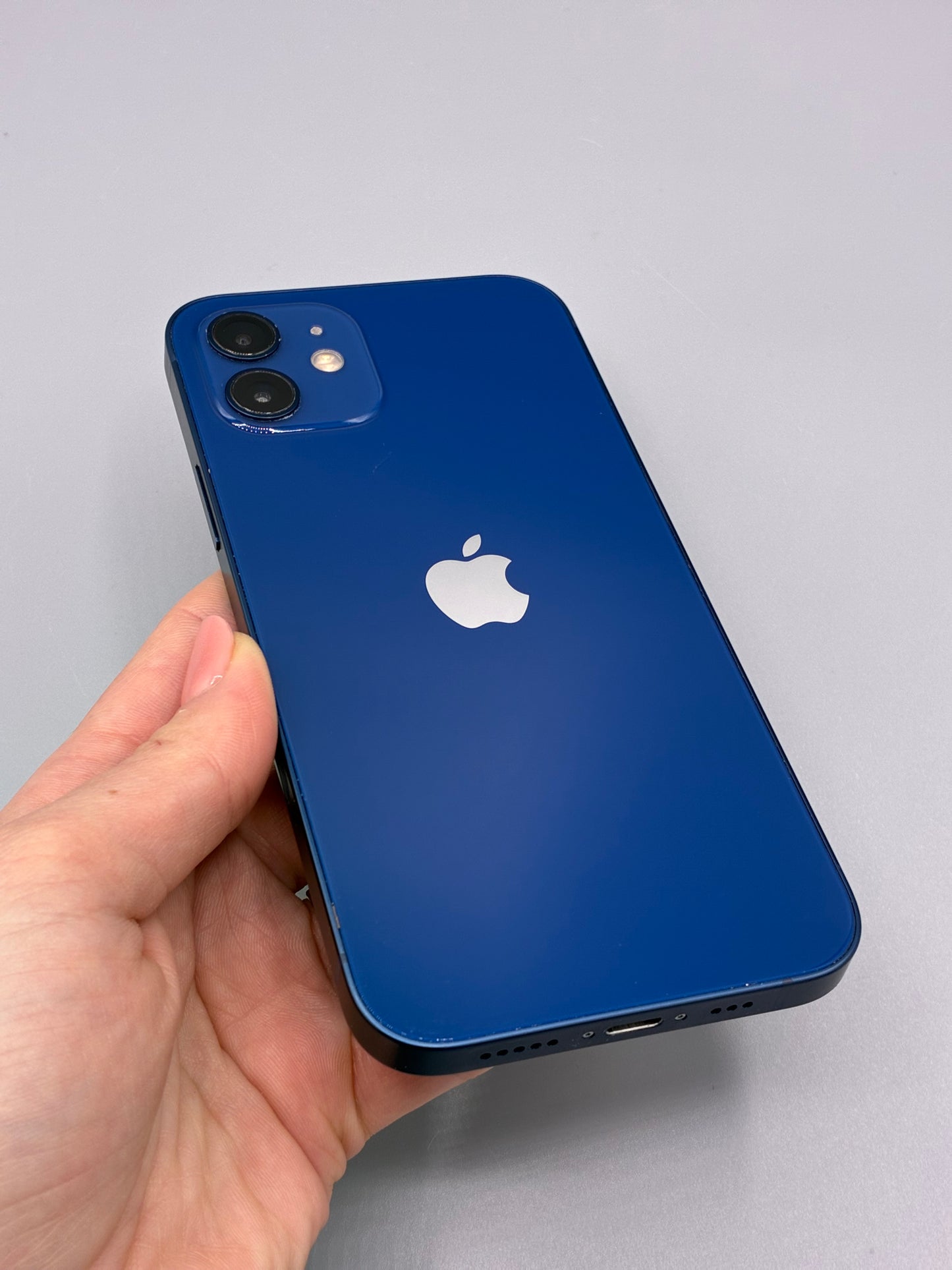 iPhone 12, 64 GB, Baterie 89 %, Blue