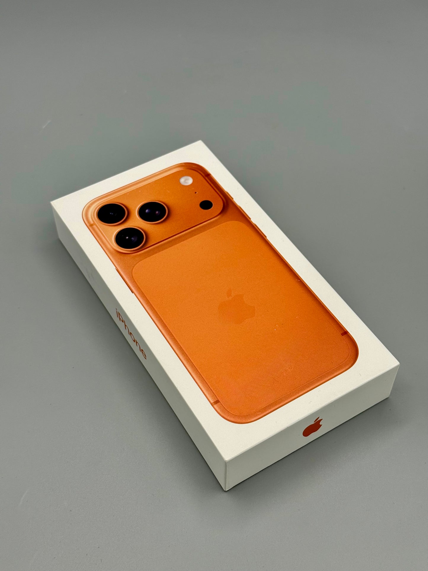 iPhone 17 Pro, 256 GB, Baterie 100%, 0 Cicluri, Cosmic Orange