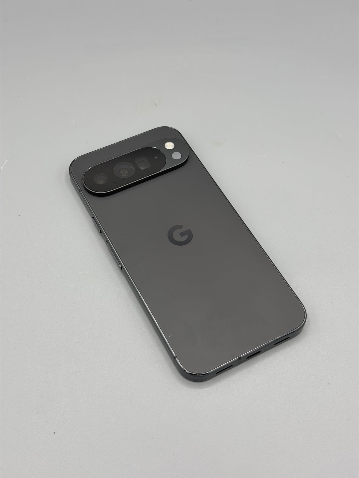 Google Pixel 10 Pro XL, 256 GB,16 GB RAM, Baterie 100% , 67 Cicluri, Obsidian Black