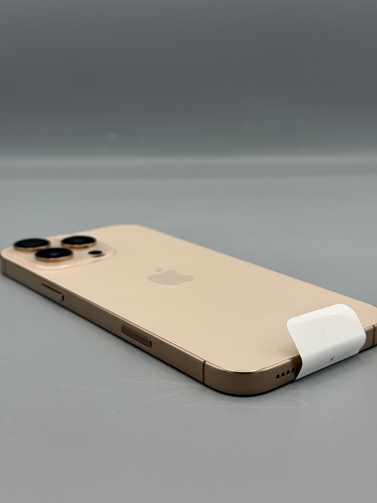 iPhone 16 Pro Max, 256 GB, Baterie 100%, 0 Cicluri, Desert Titanium