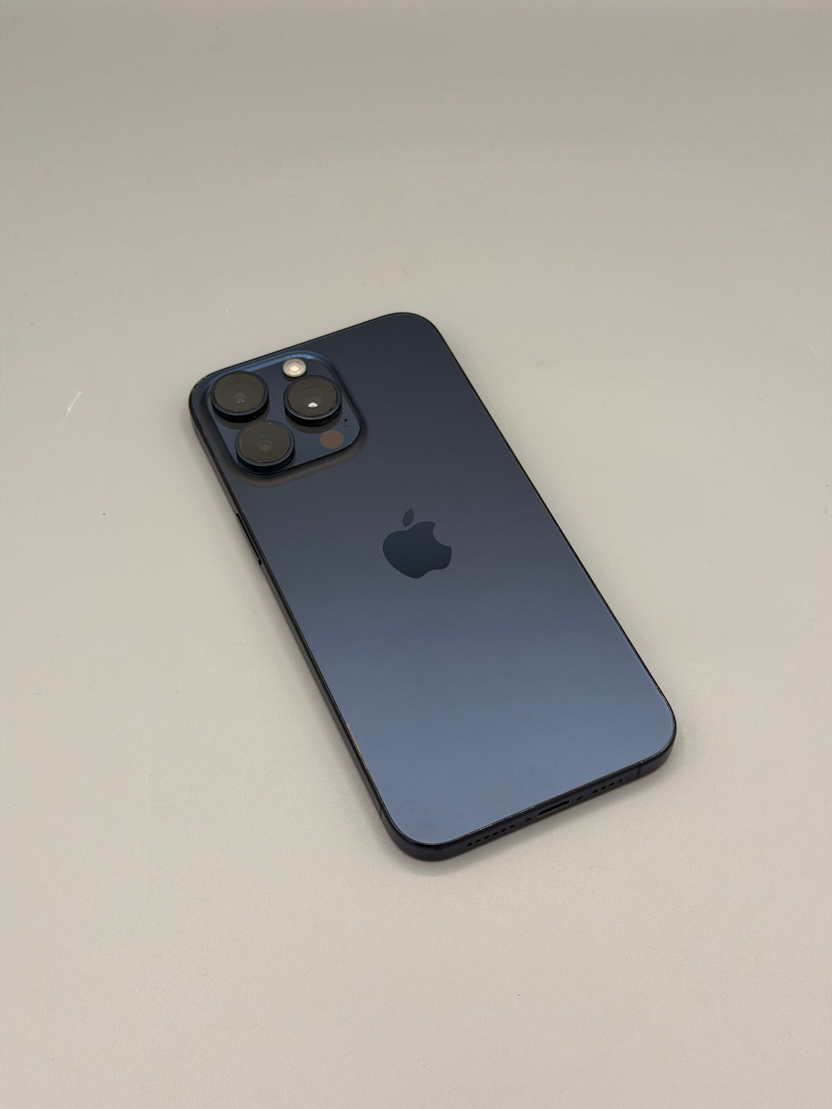 iPhone 15 Pro Max, 256 GB, Baterie 100%,155 Cicluri, Blue Titanium