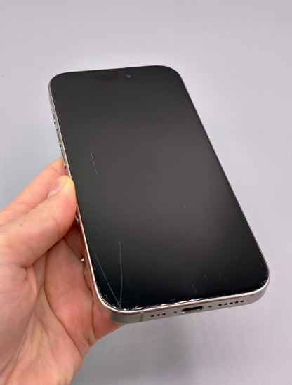 iPhone 15 Pro, 128 GB, Baterie 88%, Natural Titanium