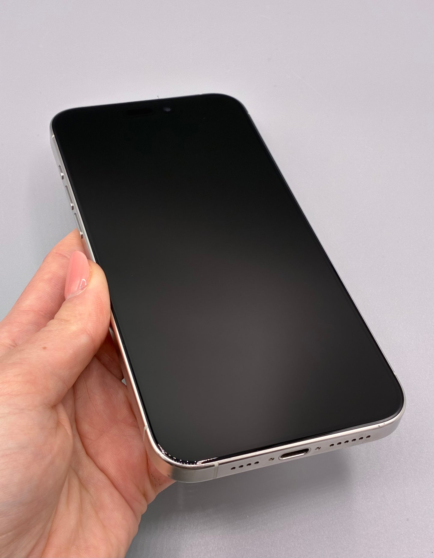 iPhone 15 Pro Max, 256 GB, Baterie 100%, Spate fisurat,  White Titanium
