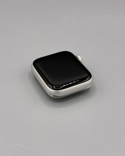 Apple Watch SE 2 (GPS), 40MM, Baterie 96%, Starlight