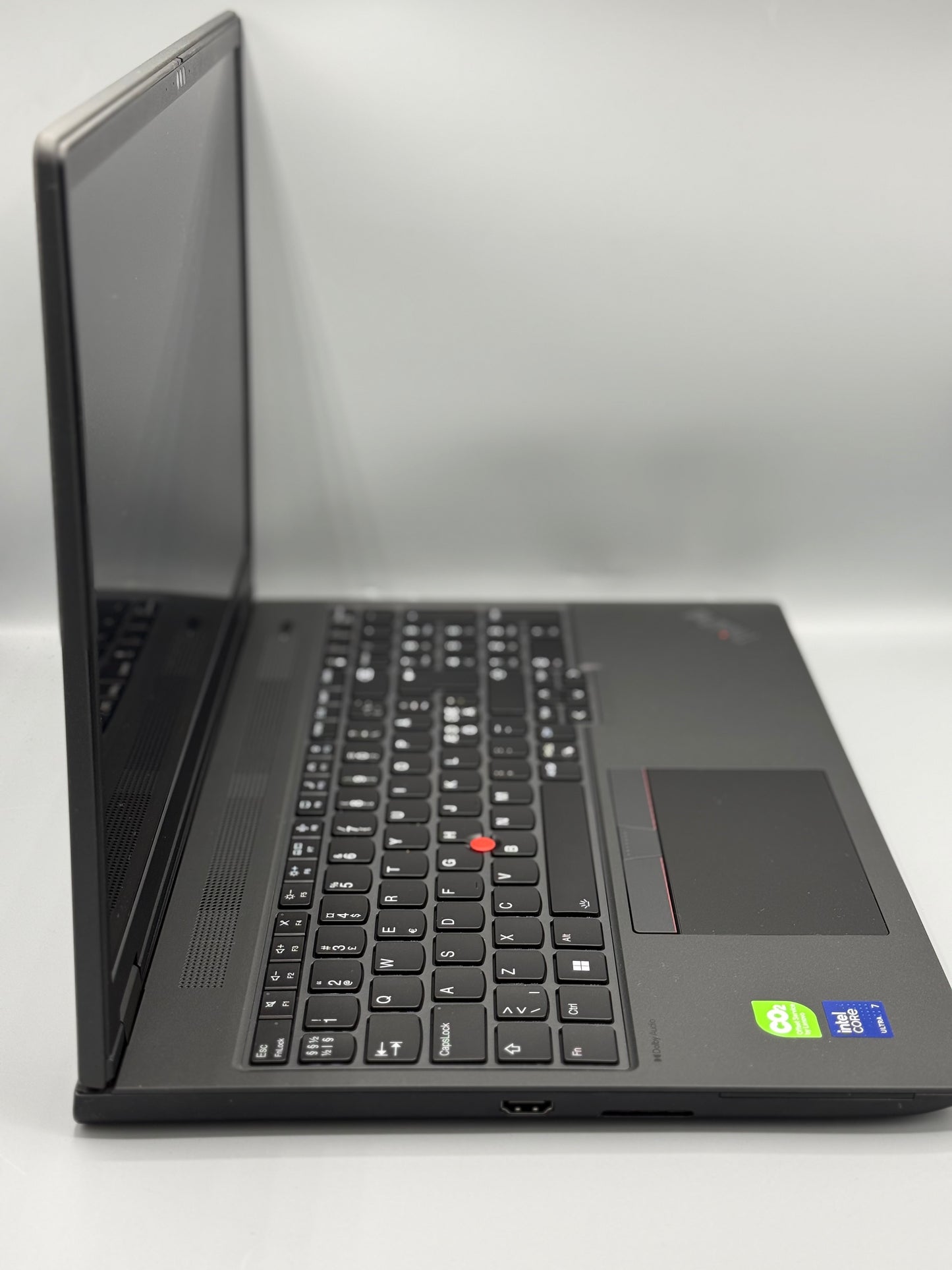 Laptop Lenovo ThinkPad P16v Gen 2 | Intel Core Ultra 7 | 1 TB SSD | 32 GB RAM | Nvidia RTX A1000 6GB | An 2024 | Second-Hand