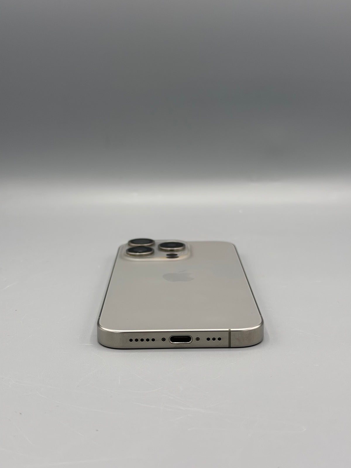 iPhone 15 Pro, 1 TB, Baterie 99% , 96 Cicluri, Natural Titanium