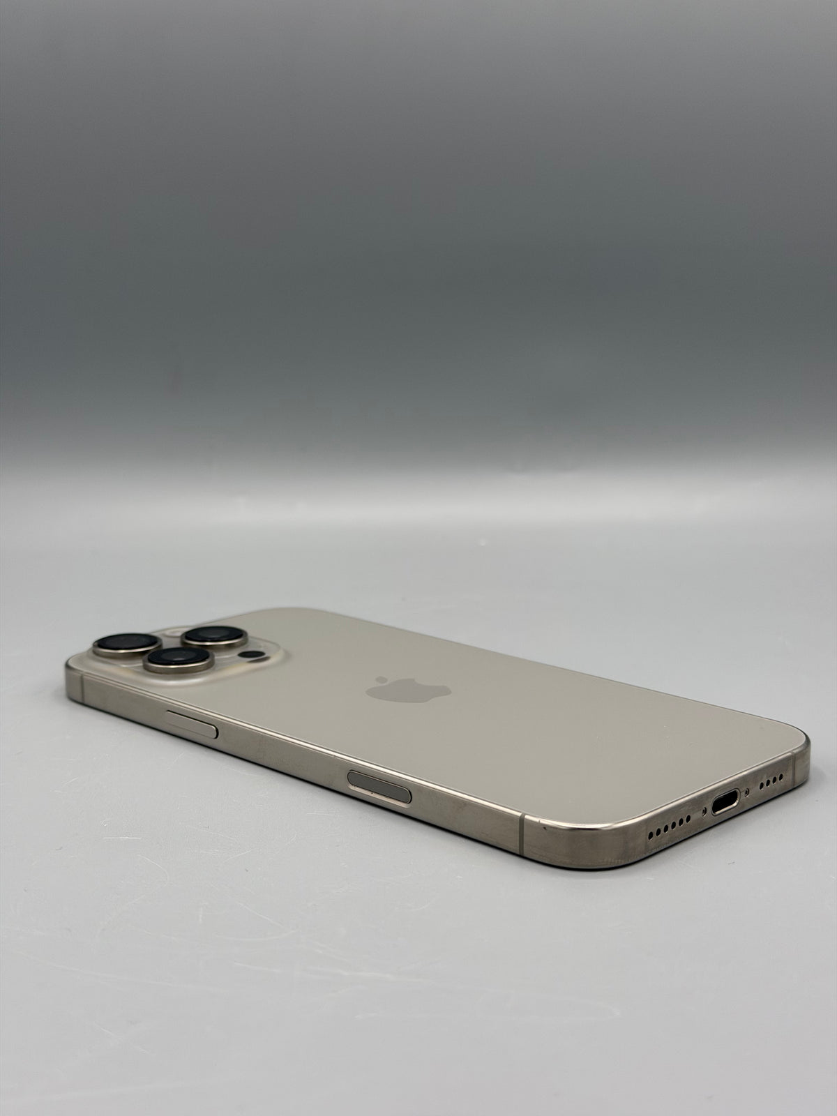 iPhone 16 Pro Max, 256 GB, Baterie 93%, 385 Cicluri, Natural Titanium