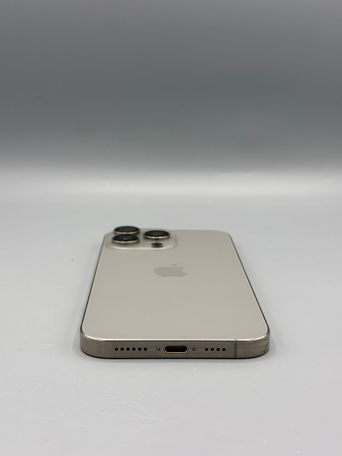 iPhone 16 Pro Max, 256 GB, Baterie 93%, 385 Cicluri, Natural Titanium