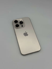 iPhone 15 Pro, 128 GB, Baterie 88%, 667 Cicluri, Natural Titanium