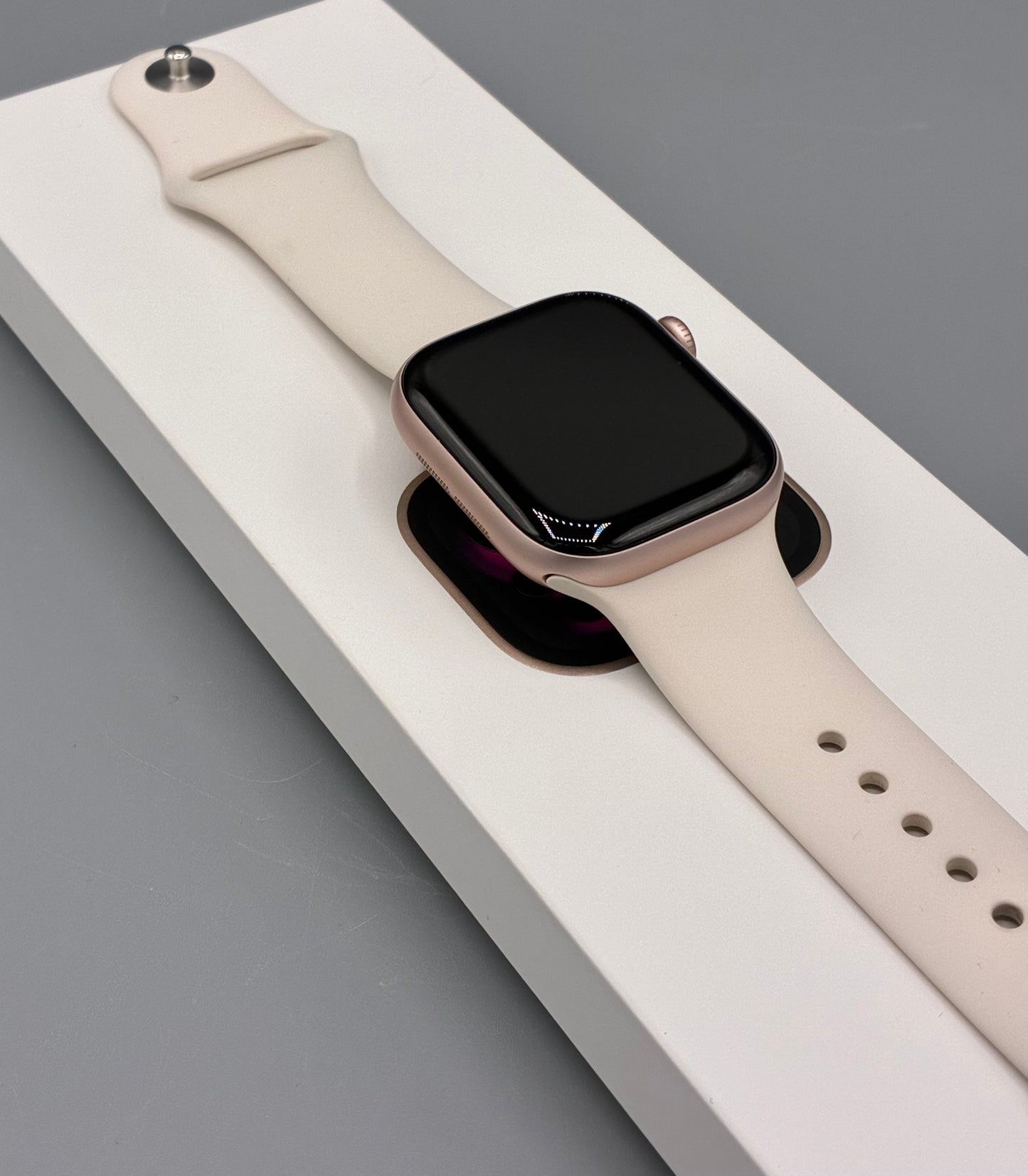 Apple Watch 11 GPS,Cellular + WIFI,  Rose Gold 42mm, Light Blush Sport Band, Baterie 100%