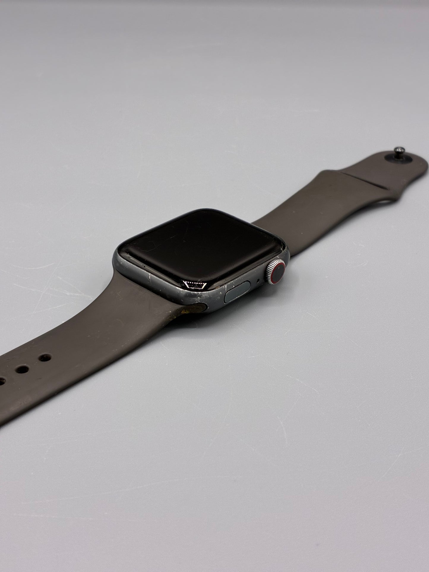 Apple Watch 4, GPS, Cellular, 44 MM, Baterie 65%, Negru