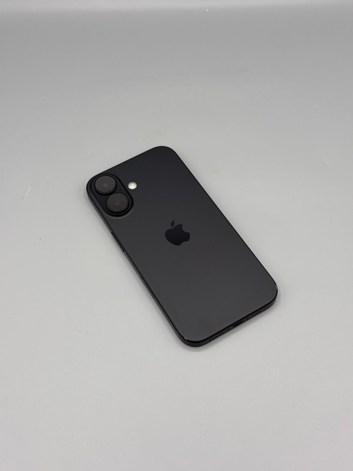iPhone 16 , 128 GB, Baterie 100%, 175 Cicluri , Negru