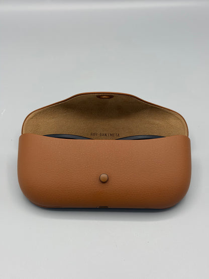 RESIGILAT: Ochelari Smart Ray-Ban Meta Wayfarer, Marime L, 32 GB stocare, Camera Foto 12mp, 5 microfoane, difuzoare, Wifi 6, Meta AI, Large, Gradient-Grafit-Polarizat, Negru-Mat
