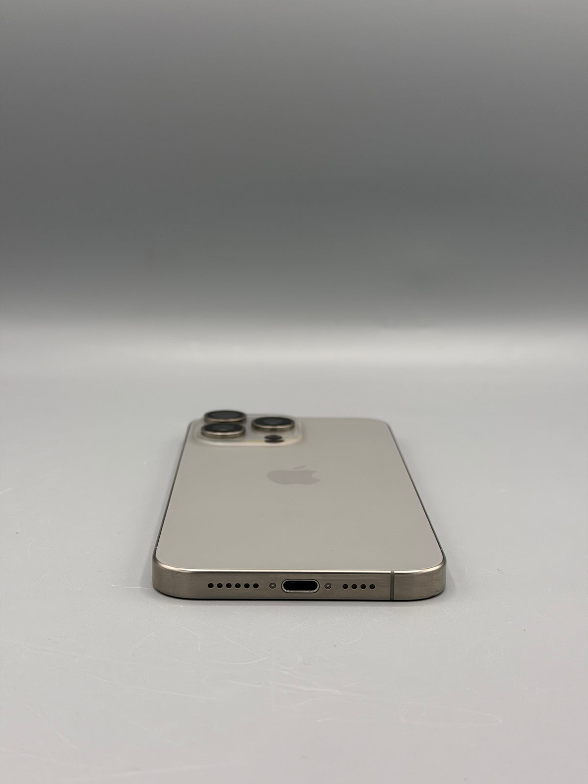 iPhone 15 Pro Max, 256 GB, Baterie 94% , 294 Cicluri, Natural Titanium