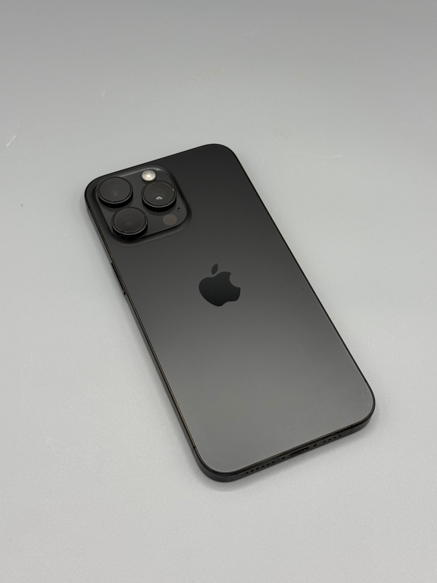 iPhone 15 Pro Max ,256 GB, Baterie 89%, 608 Cicluri, Black Titanium