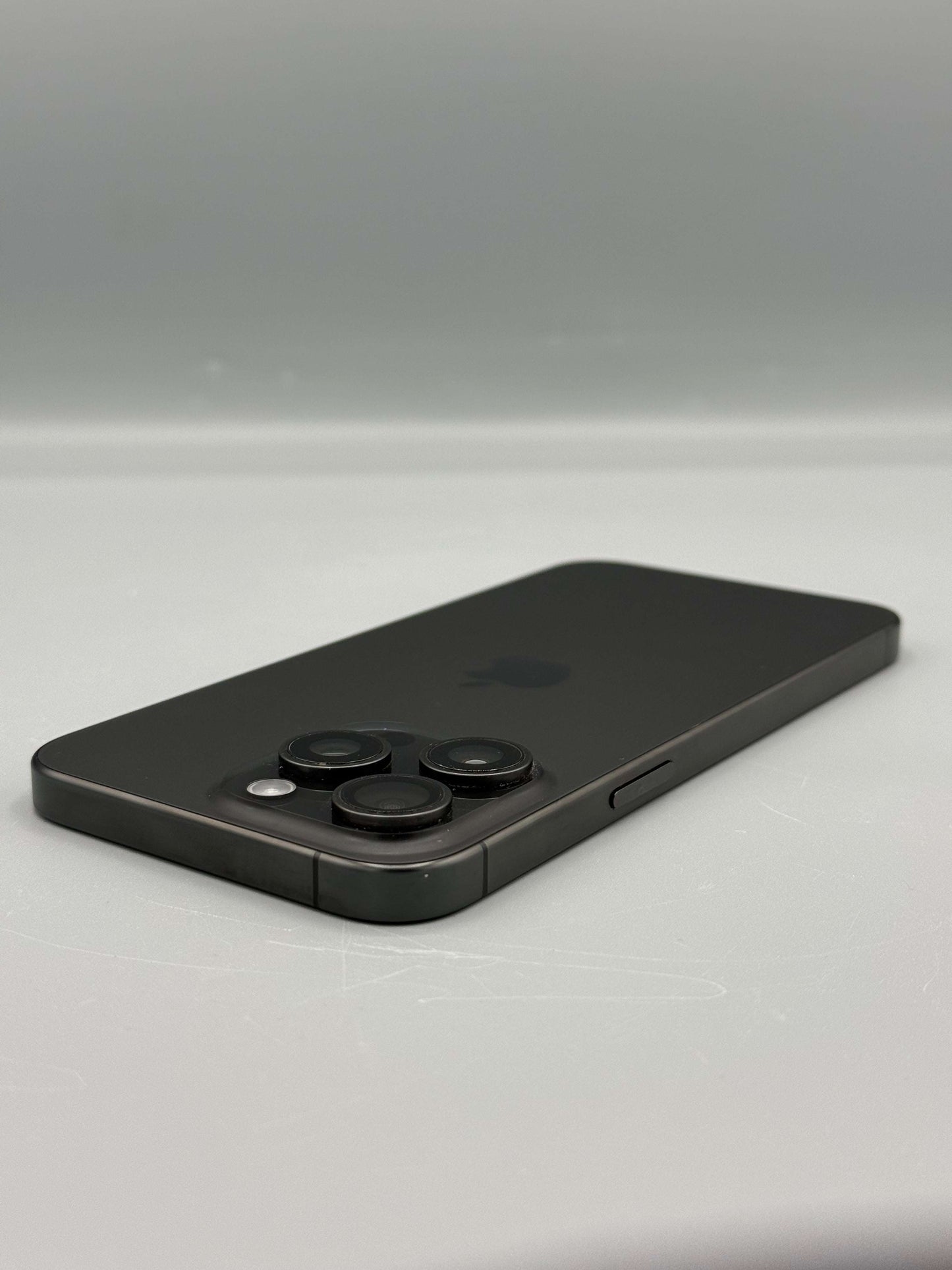 iPhone 15 Pro Max ,256 GB, Baterie 89%, 608 Cicluri, Black Titanium