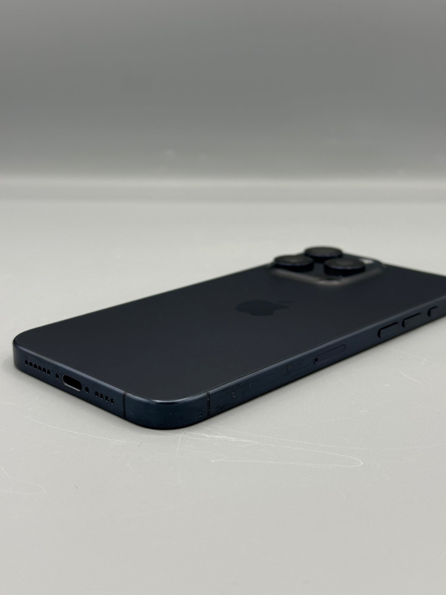 iPhone 15 Pro Max ,256 GB, Baterie 100%, 0 Cicluri, Blue Titanium