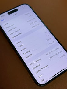 iPhone 15 Pro | 128 GB | Baterie 88% | Punct ecran | Black Titanium