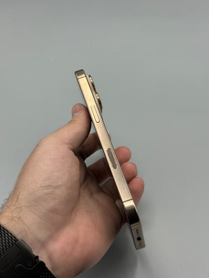 iPhone 16 Pro | 256 GB | Baterie 93% | 391 Cicluri | Desert Titainium | Ecran zgariat