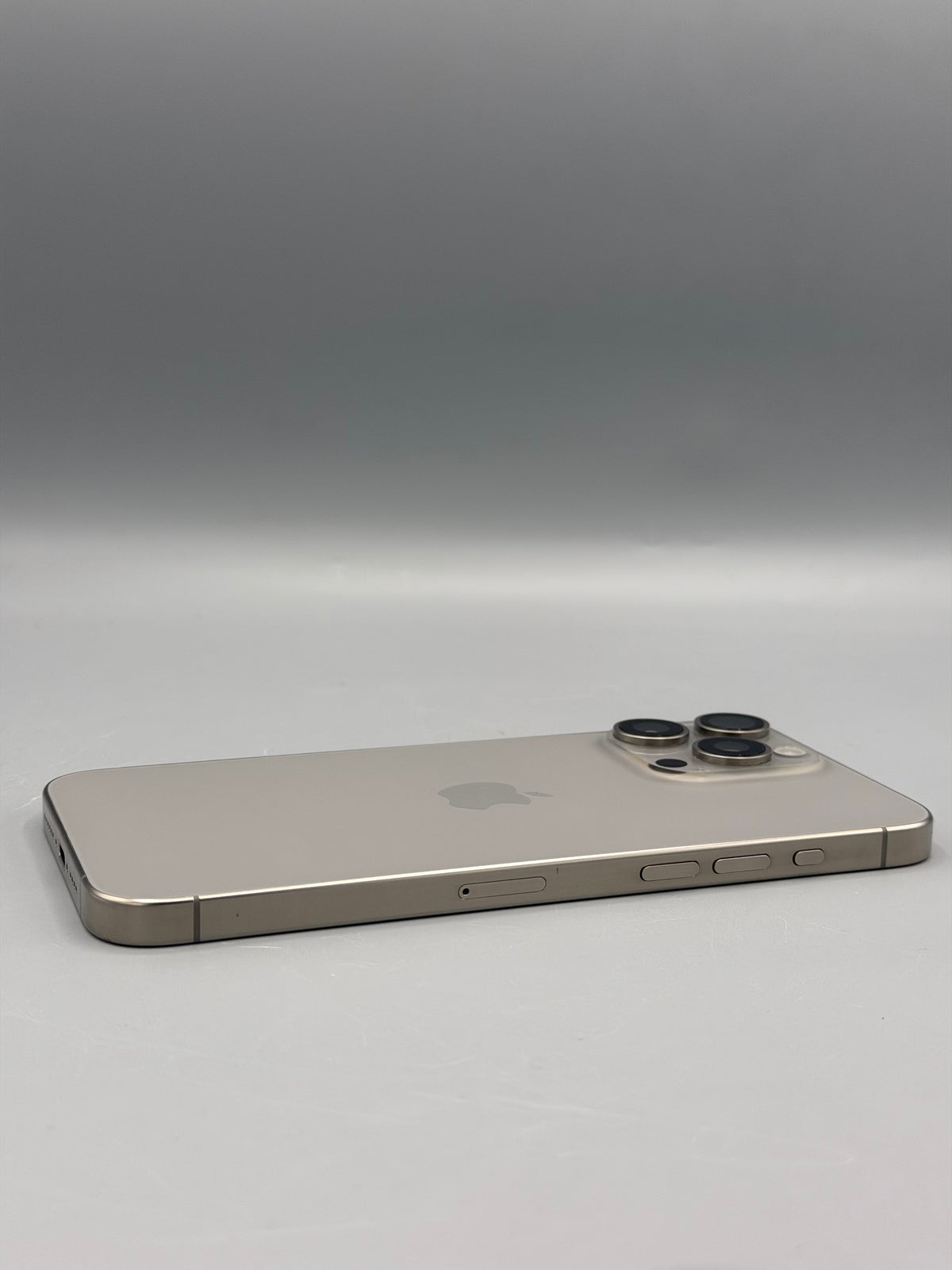 iPhone 15 Pro Max, 256 GB, Baterie 94% , 294 Cicluri, Natural Titanium