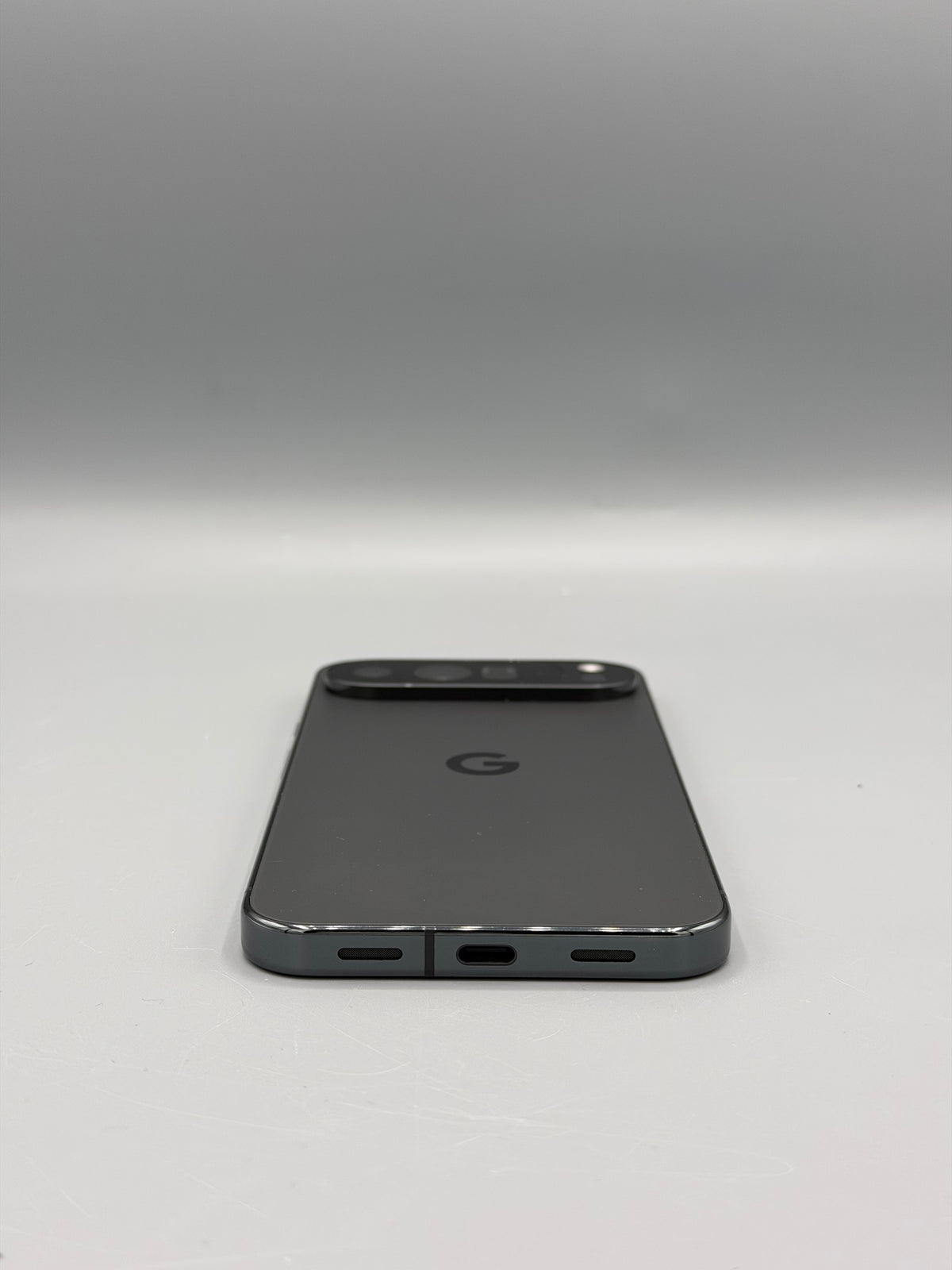 Google Pixel 10 Pro XL, 256 GB,16 GB RAM, Baterie 100% , 67 Cicluri, Obsidian Black
