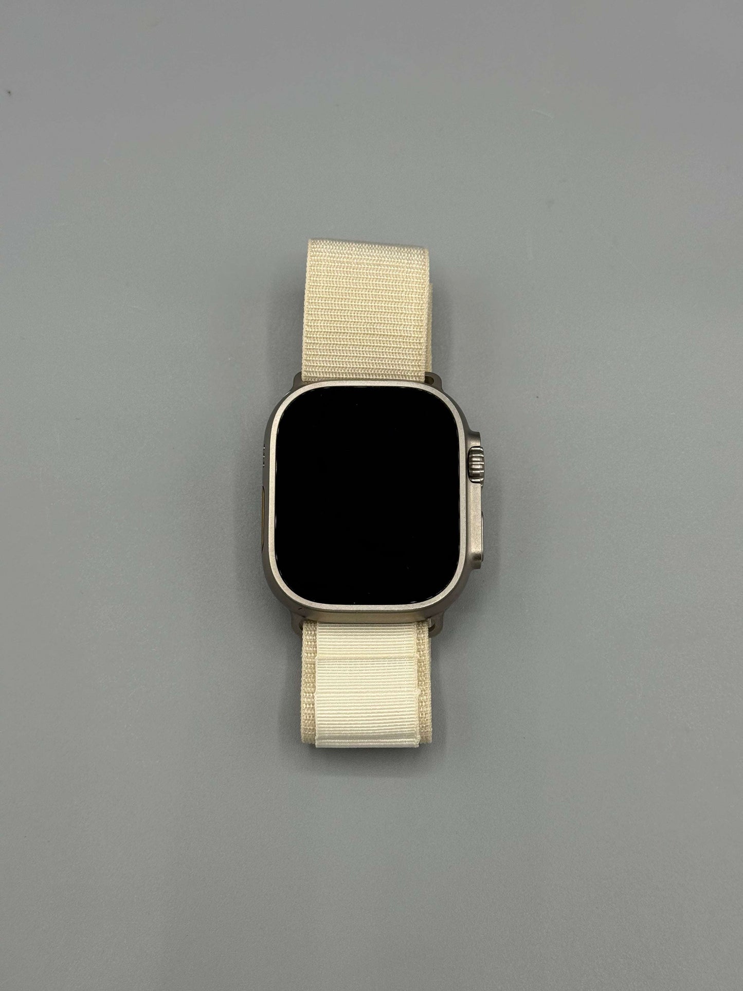 Apple Watch Ultra 1, 49 MM, Natural Titanium, Cellular