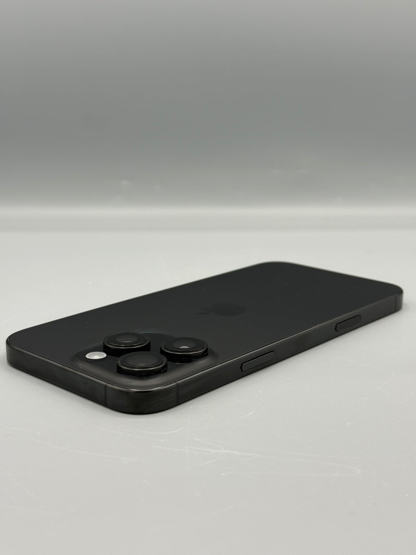 iPhone 16 Pro Max | 1 TB | Baterie 93% | 375 Cicluri | Black Titanium