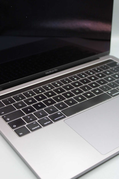 Laptop Apple MacBook Pro, Procesor Quad - Intel Core i5, 8GB RAM, 512GB, Space Grey