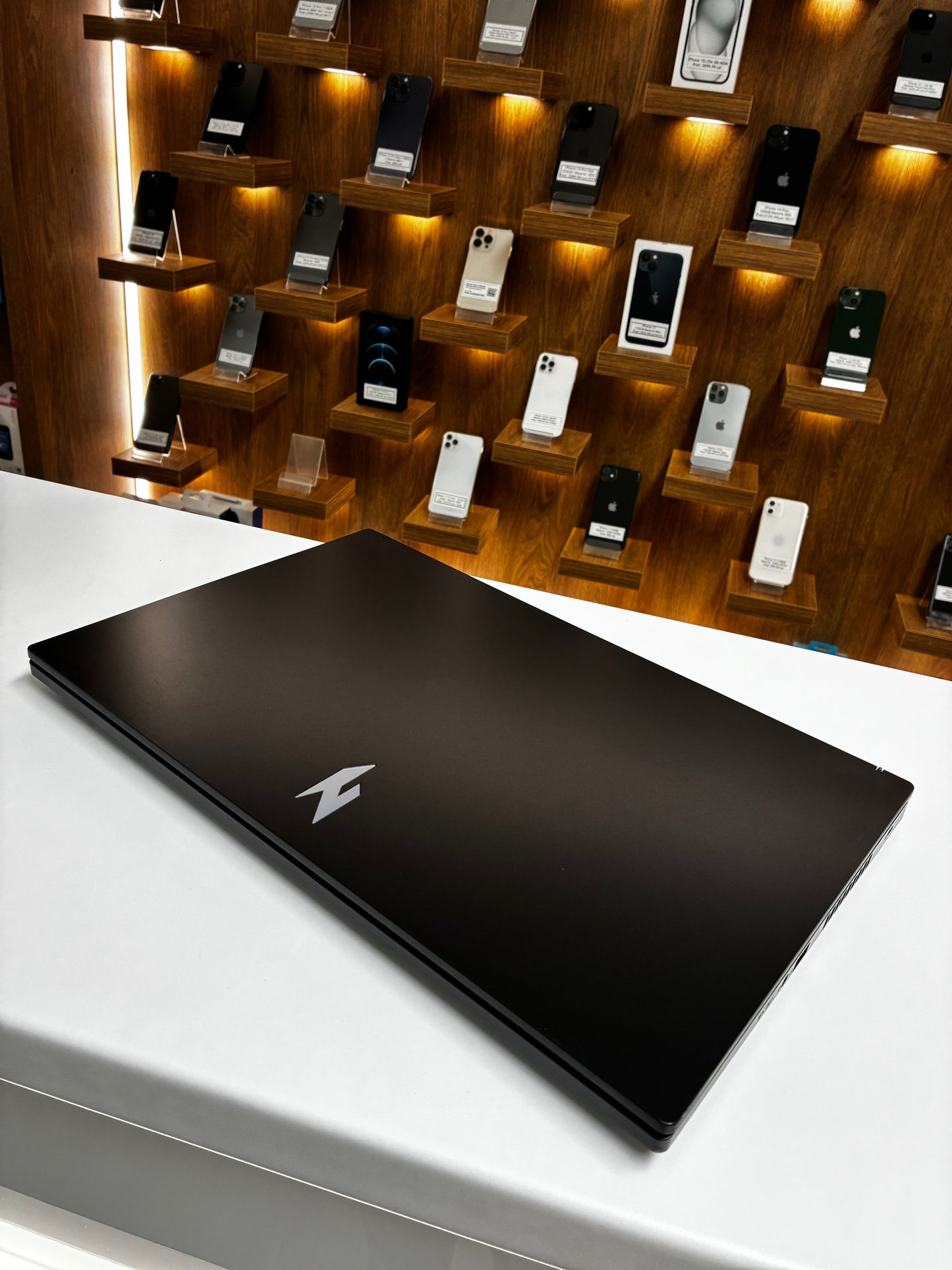 Laptop Acer Nitro V15, 15.6" | R7-7735HS | 16GB RAM DDR5 | 1TB SSD | Windows 11 | Obsidian Black | Second Hand